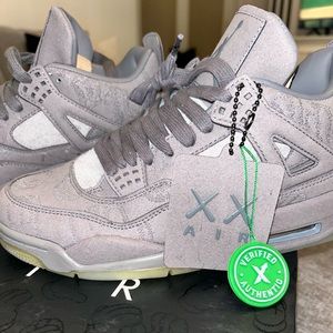 Air Jordan 4 Retro Kaws